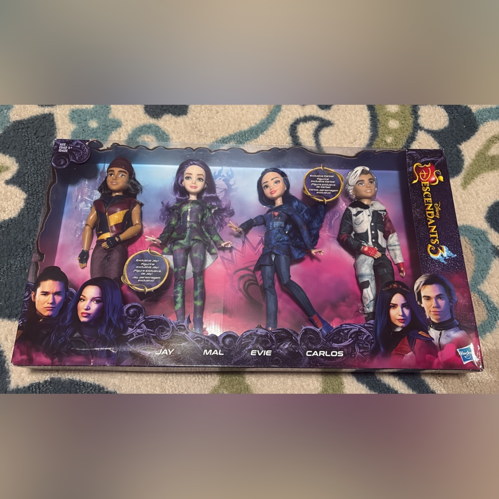 Disney Descendants Doll Collection - Purple, Green, Blue, Black